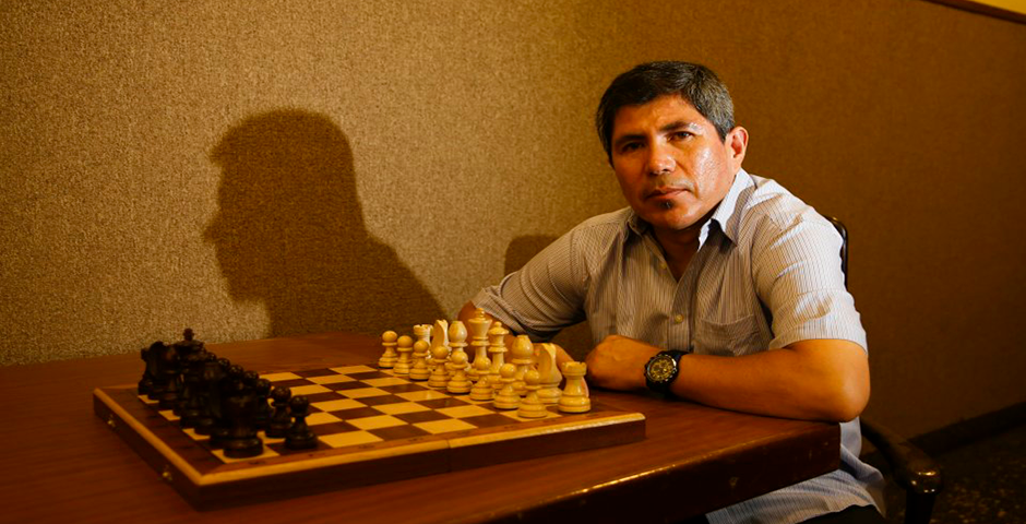 ucsm-campeon-mundial-de-ajedrez-insta-a-los-jovenes-a-ser-autocriticos-para-lograr-el-exito-portada