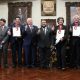 municipalidad-provincial-de-arequipa-entrega-diploma-y-medalla-de-la-cultura-a-santamarianos